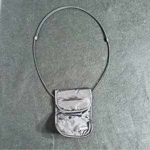 Pacsafe Pouchsafe 100 Anti-Theft Neck Pouch Travel Wallet Security Bag Black